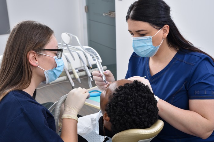 Zahnzusatzversicherungen in Österreich unterscheiden sich in Ihrem Leistungsumfang