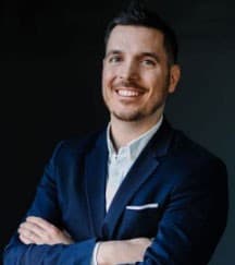 ”Wir freuen uns, Sie in unserer Klinik empfangen zu dürfen.” Peter Gelencser